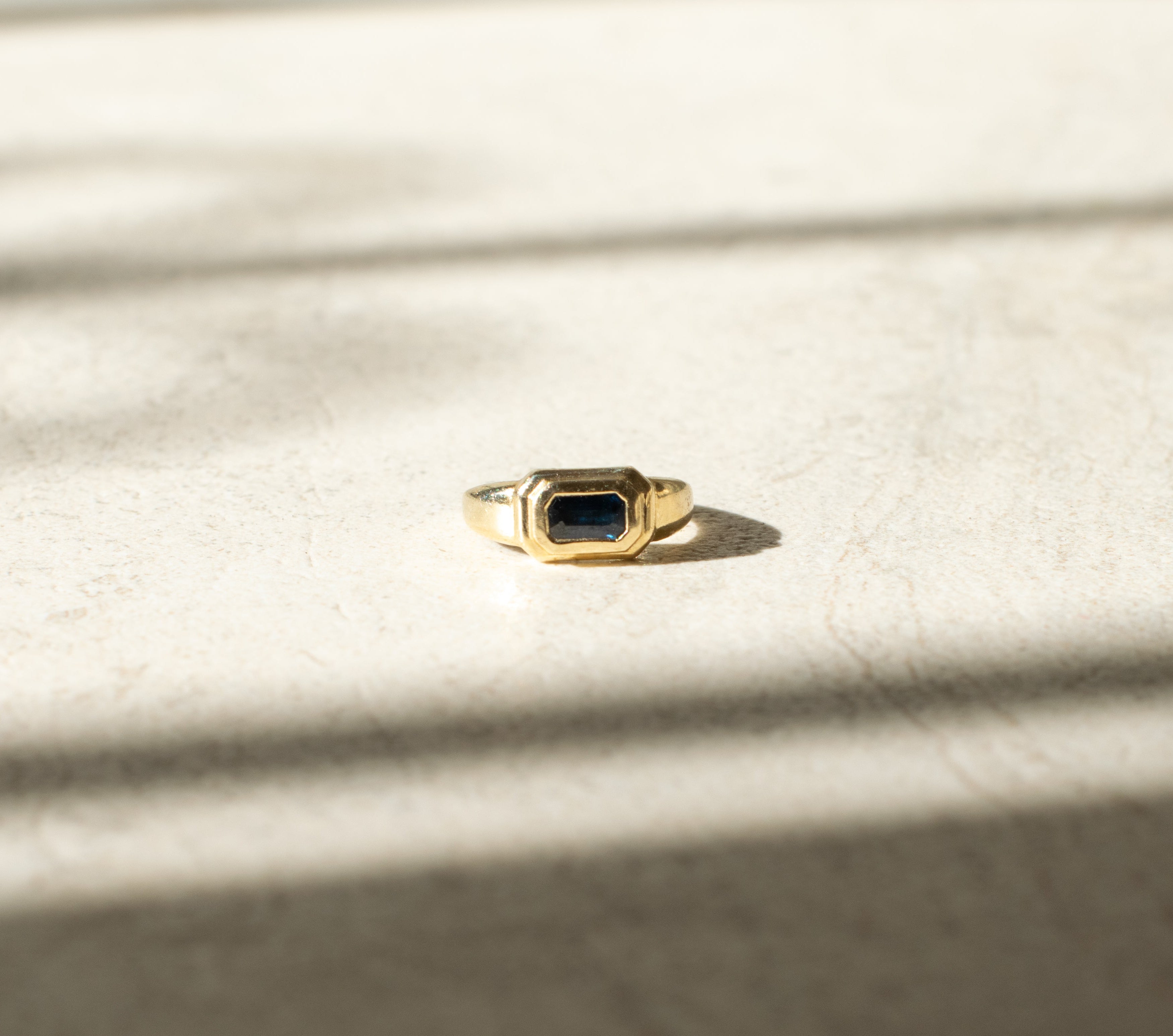 Signet pinky ring